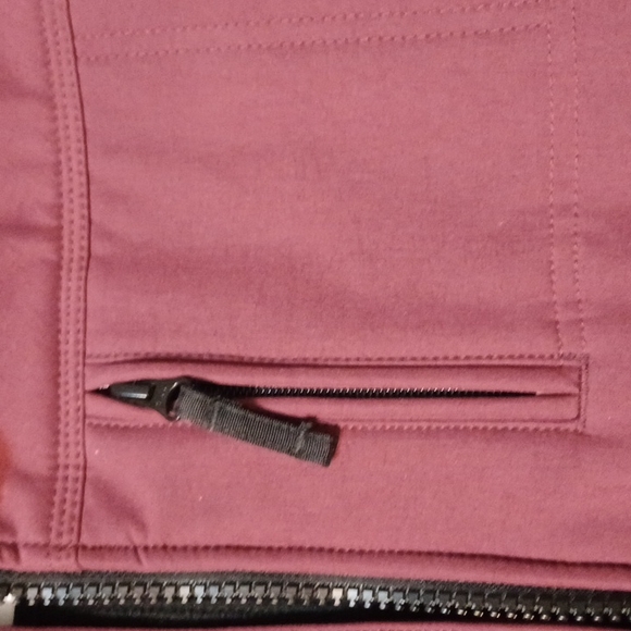 Carhartt Women's Burgundy Full-Zip Front Vest w/Pockets SIZE-LARGE Warm N Cozy! - Picture 6 of 12
